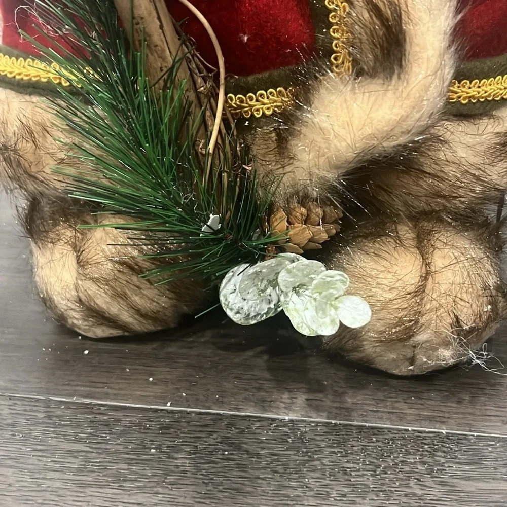 Elegant large Santa statue with beautiful robe
